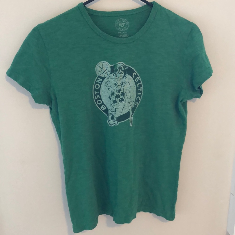 EUC Boston Celtics T Shirt